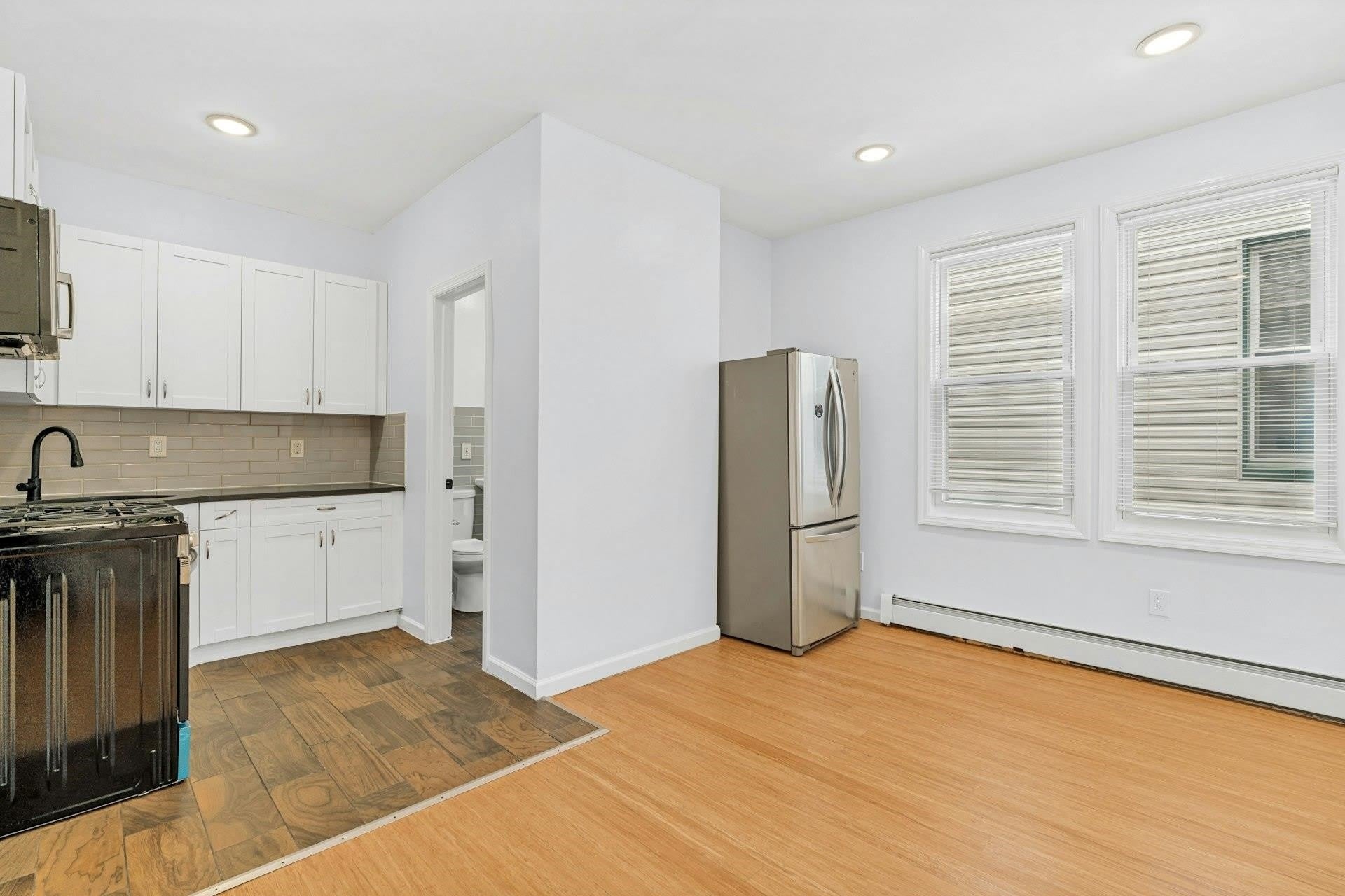 344 DANFORTH AVE – photo 5