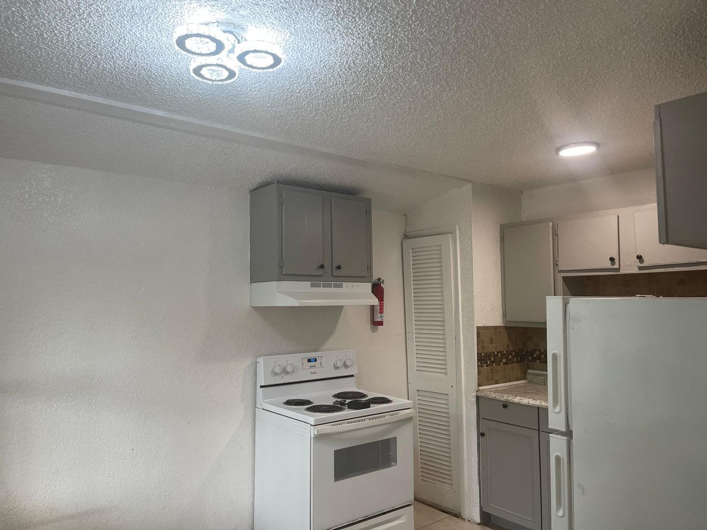 4570 Transport Road A-C – photo 4