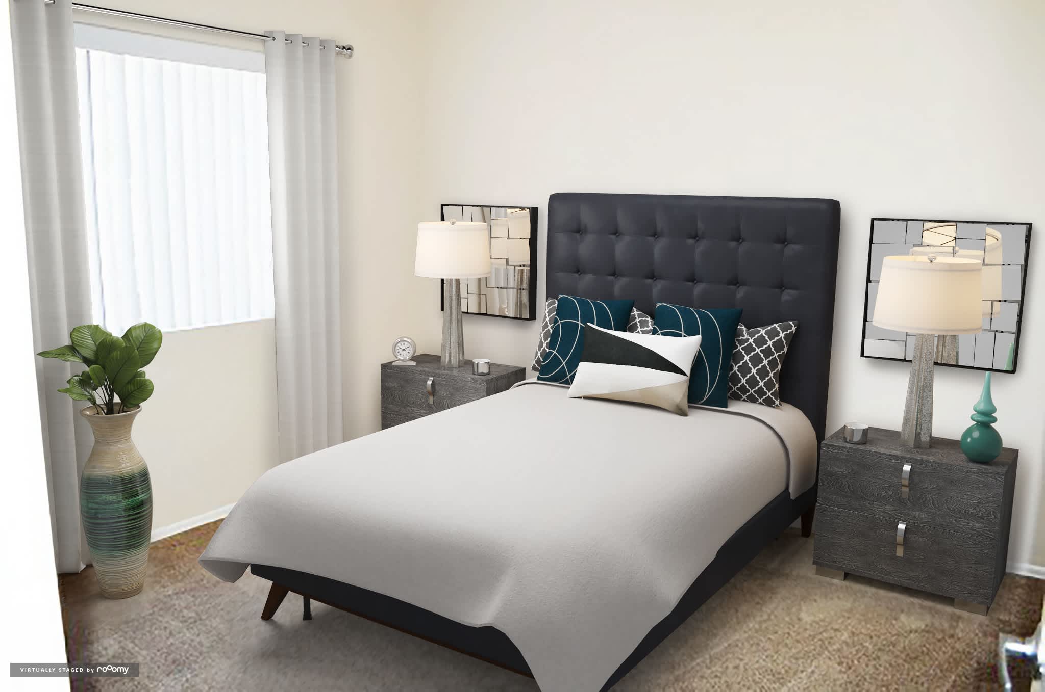 Warner Courtyard Apartments – photo 3