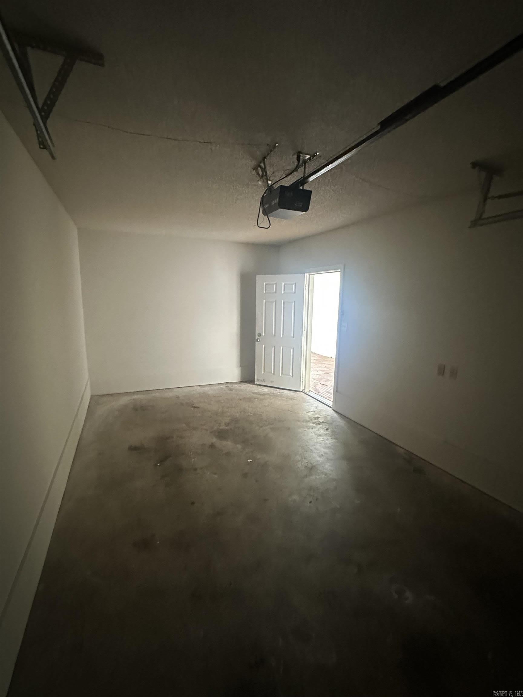 5900 Foxboro Drive – photo 3