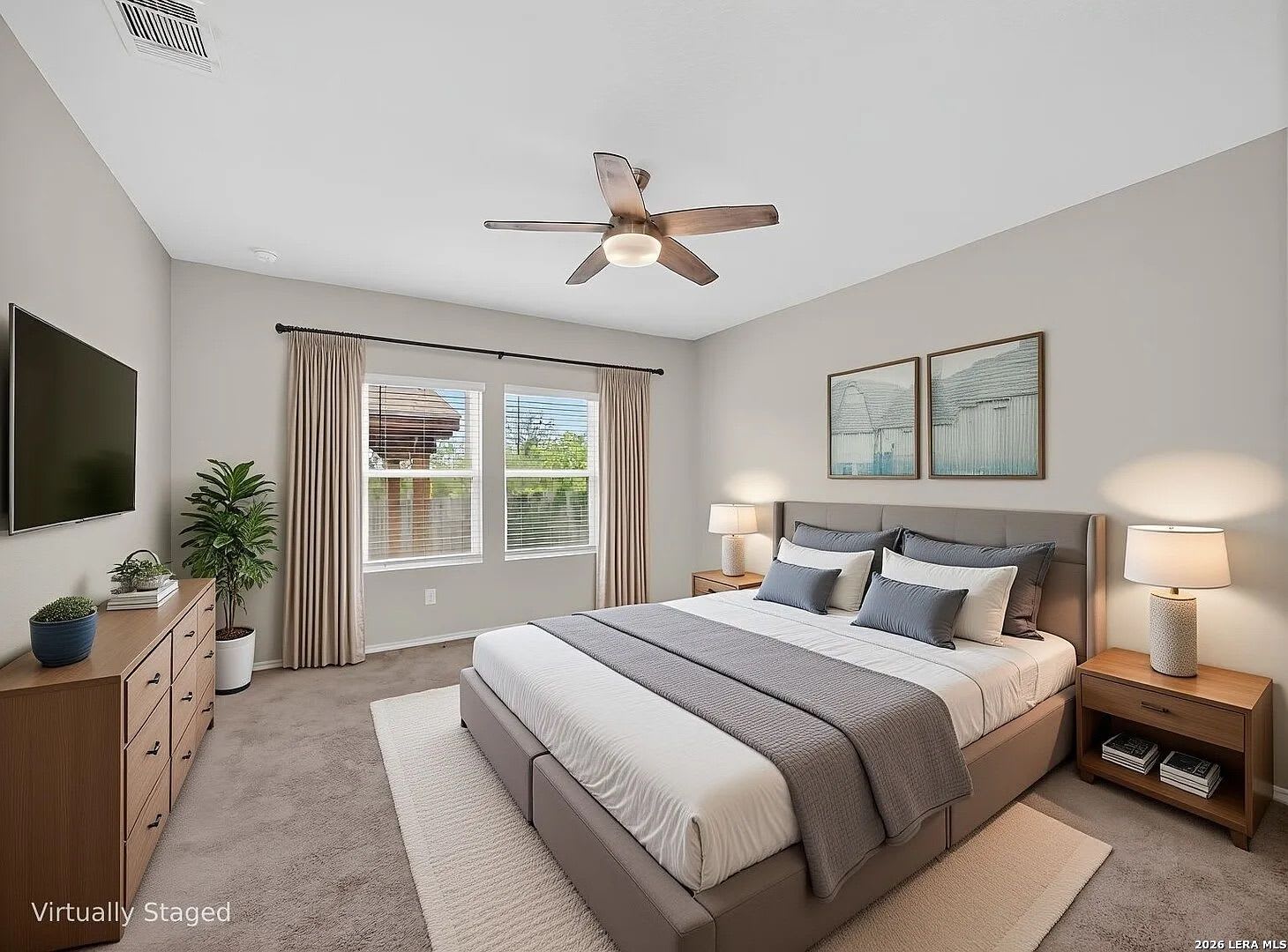 Room in 7 Bedroom Home in New Braunfels – photo 3