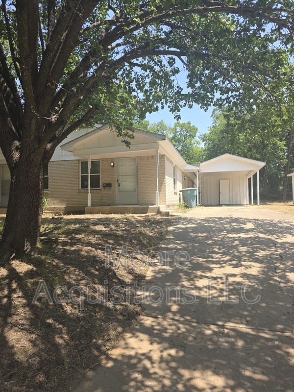 1435 S Rusk St – photo 1