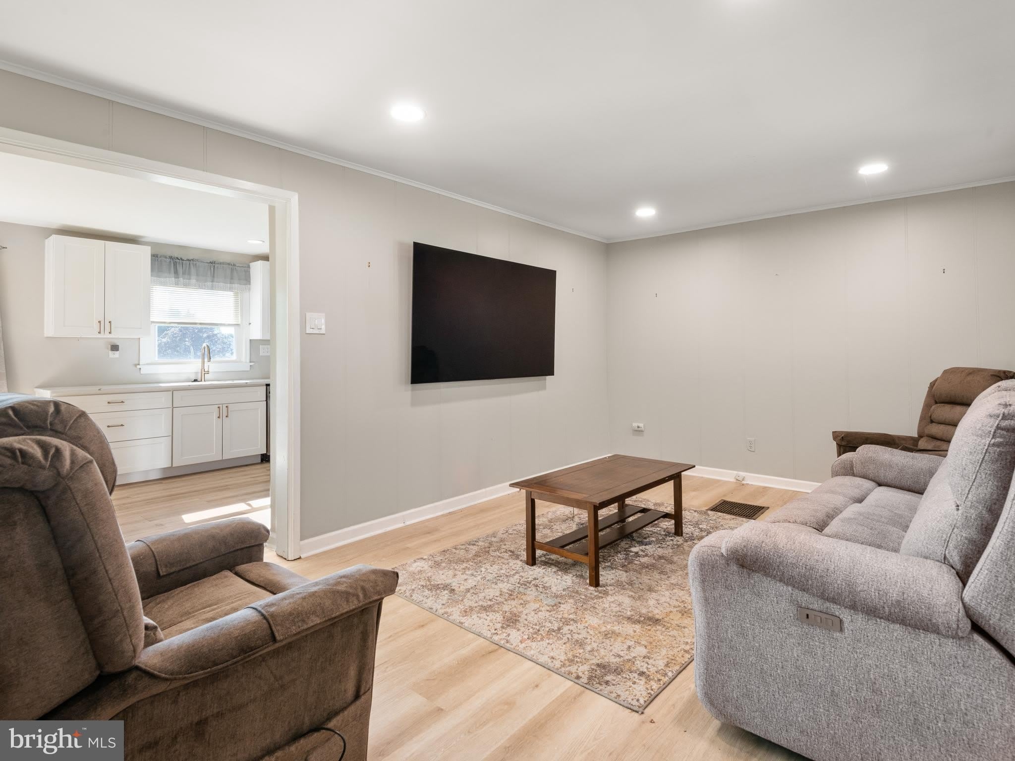 600 W BRIDGE Street – photo 4