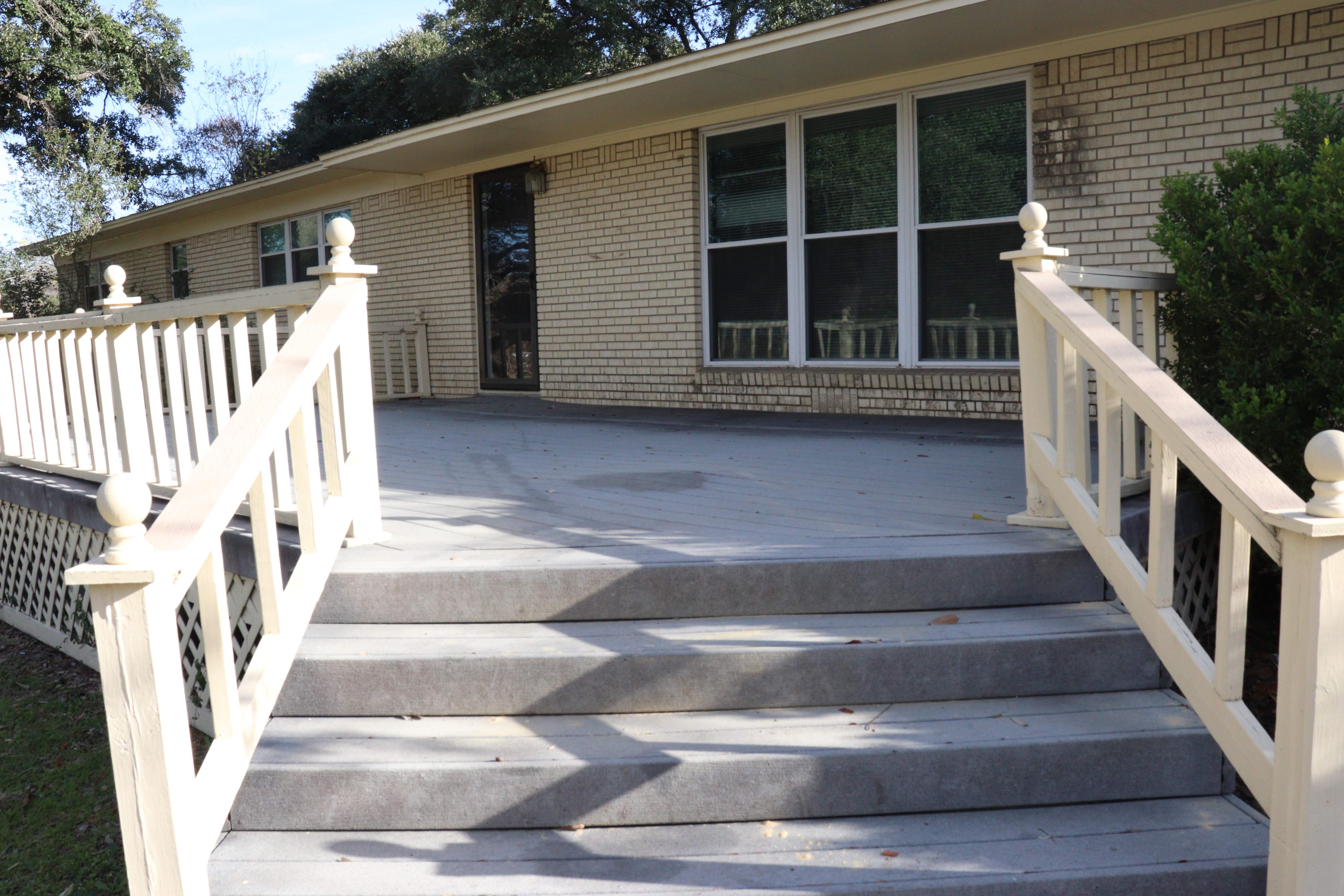 810 Oakhill Drive – photo 3