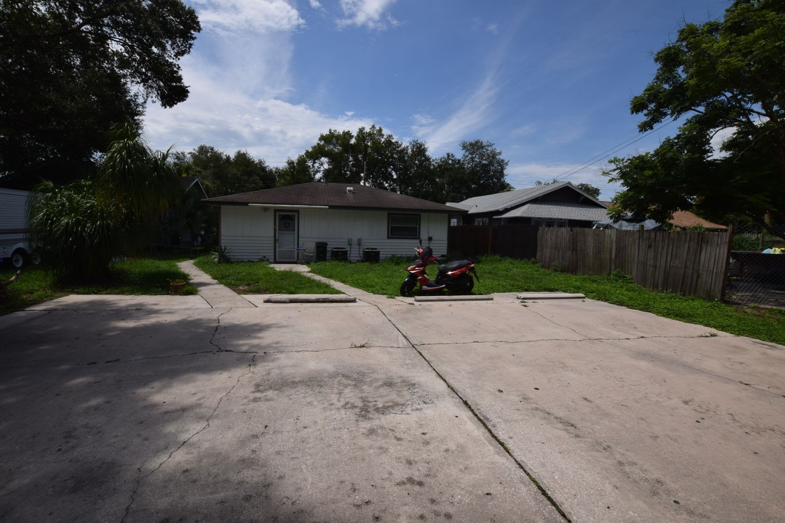 2/1 Duplex For Rent at 305 West Hancock Street Lakeland, FL 33803 – photo 3