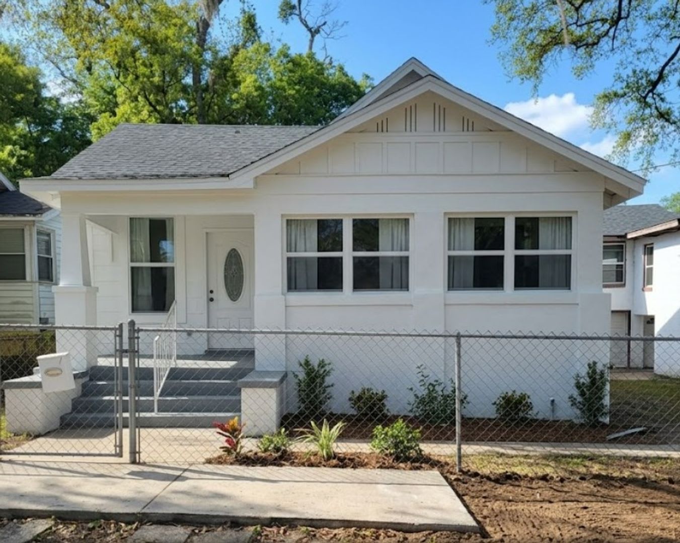 Fully Renovated 3/1 first floor single family home available for Immediate rent! – photo 3