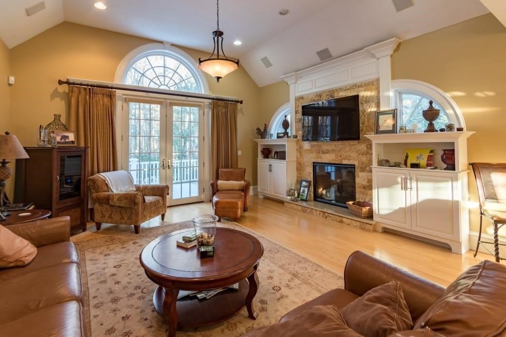 221 South Road – photo 5