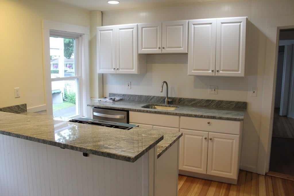 415 Commercial – photo 3