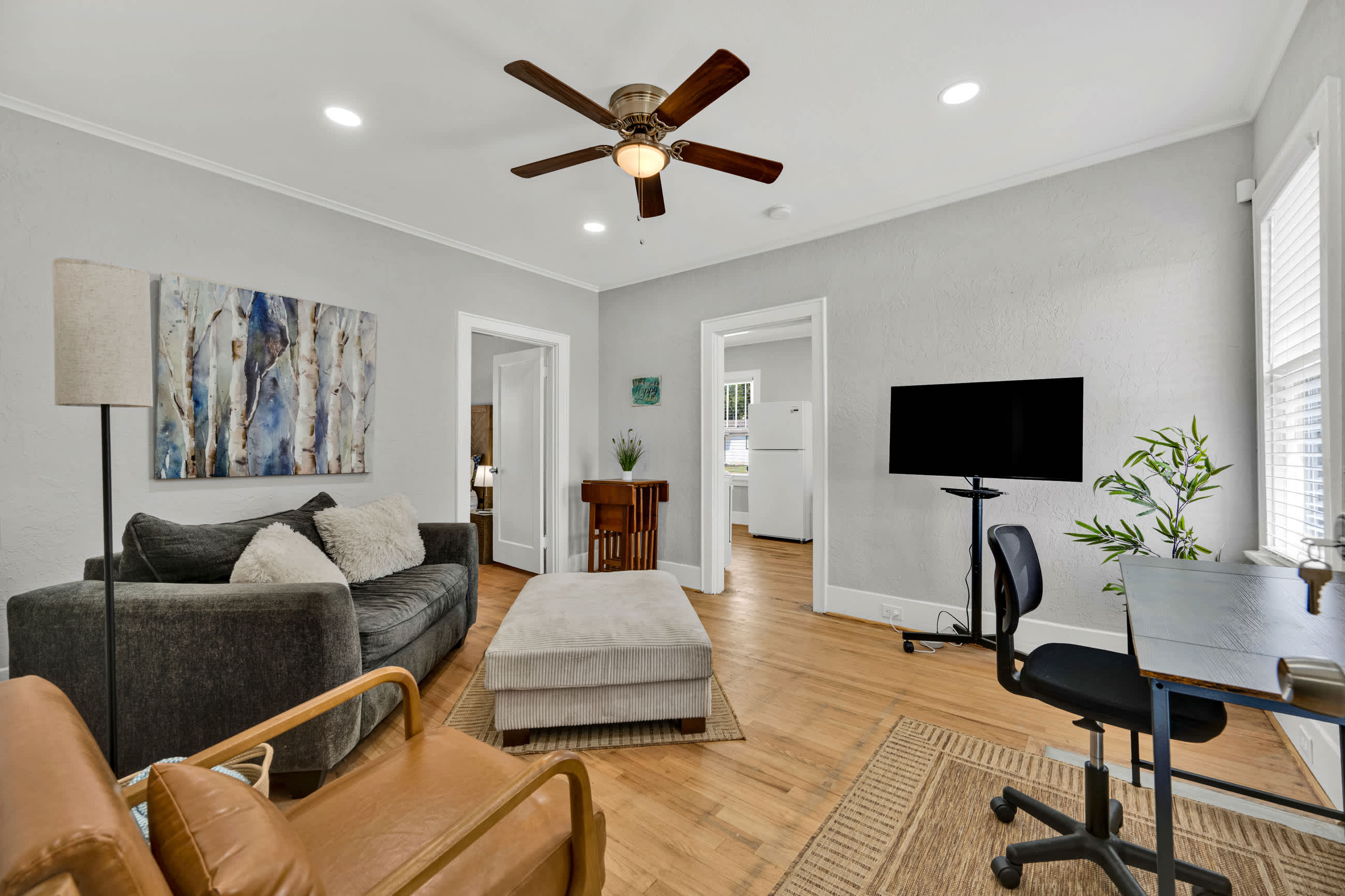 1003 West Cypress Avenue – photo 4