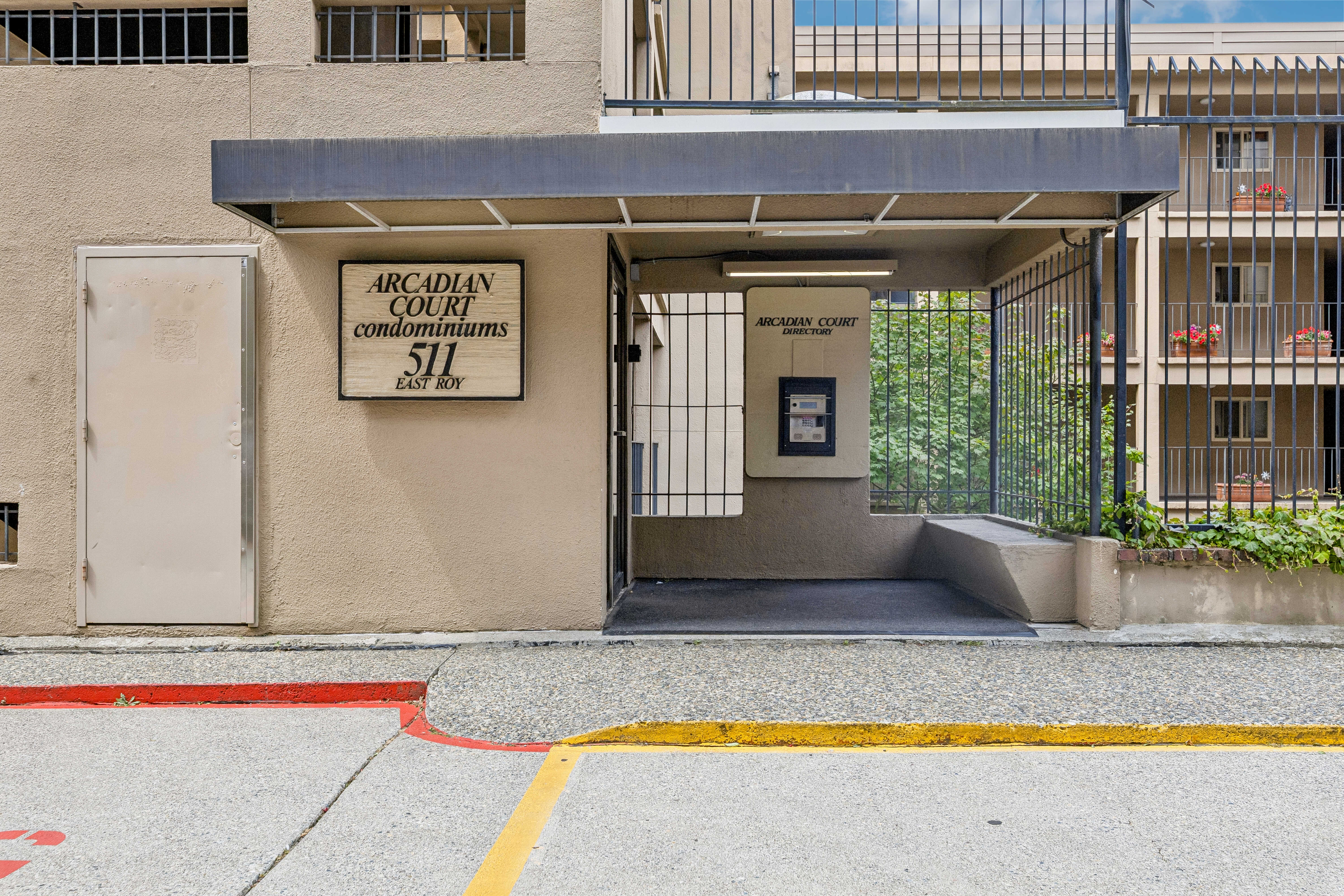 511 East Roy Street – photo 1