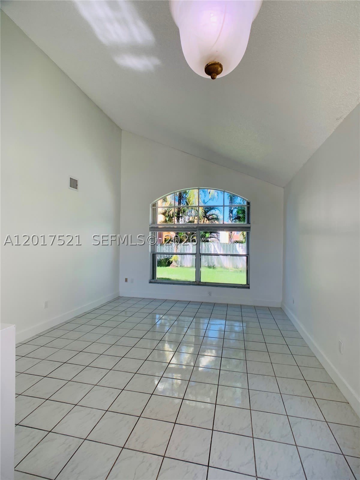 18801 NW 12th St – photo 4