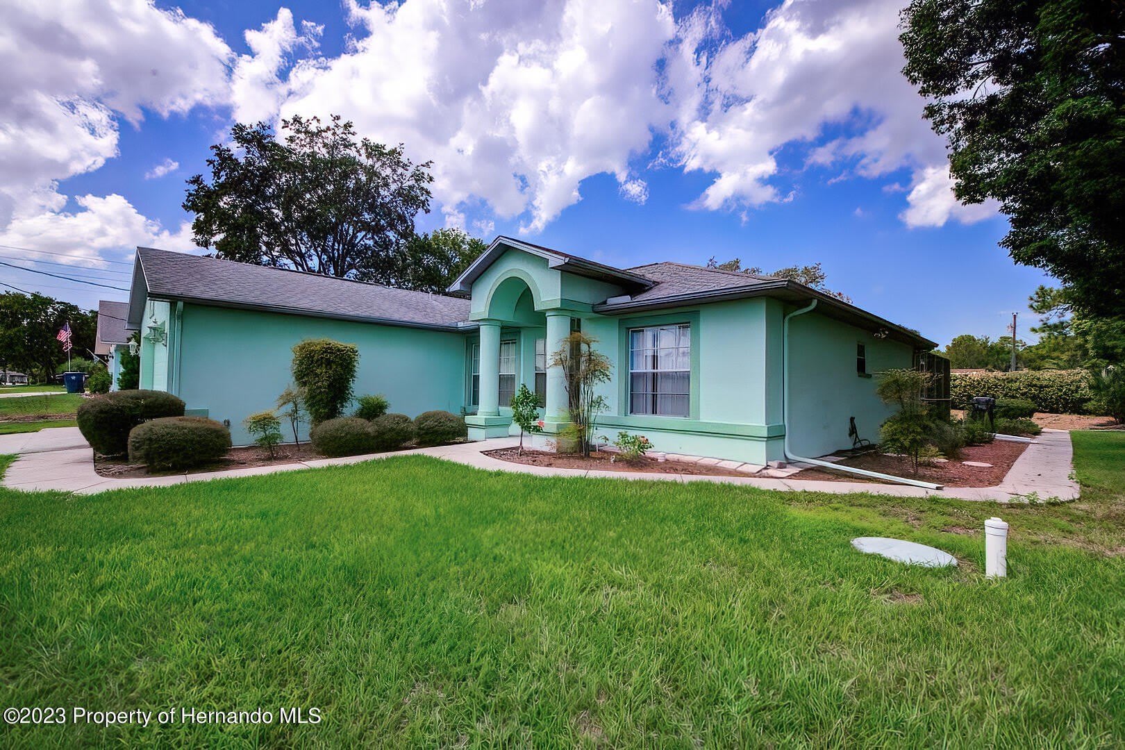 8513 Beach Road – photo 1