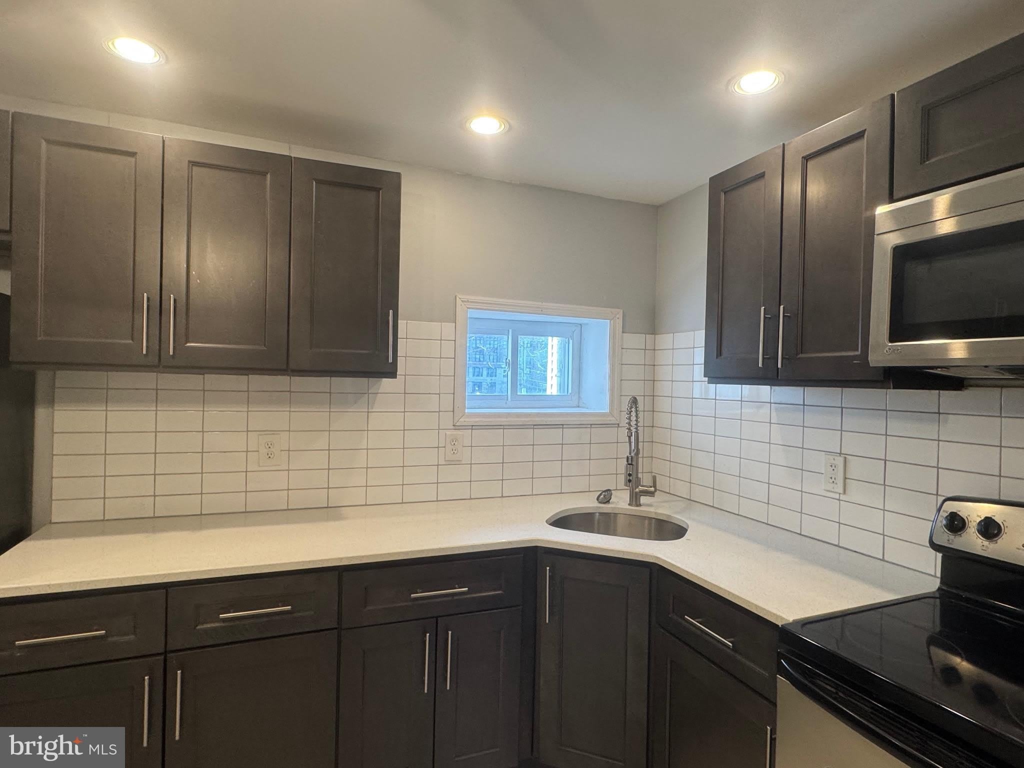104 LINDEN Street – photo 4