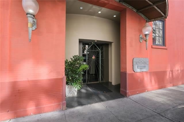 330 JULIA Street – photo 2