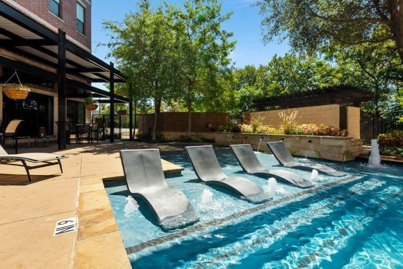 Trinity Bluff District Urban Apartments – photo 1
