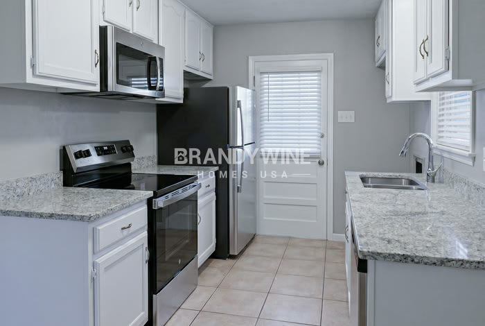 4668 Priscilla Avenue – photo 5