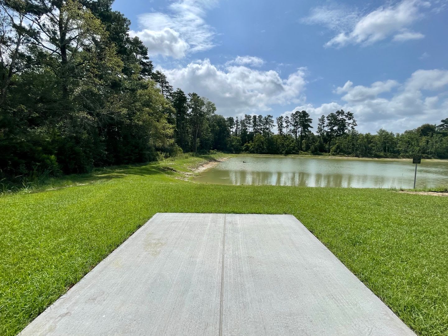Must see home in Denham Springs on the lake!-$500 off first months rent with 30 day move in! – photo 2