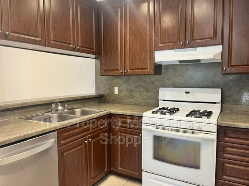 2758 Bolker Drive – photo 5