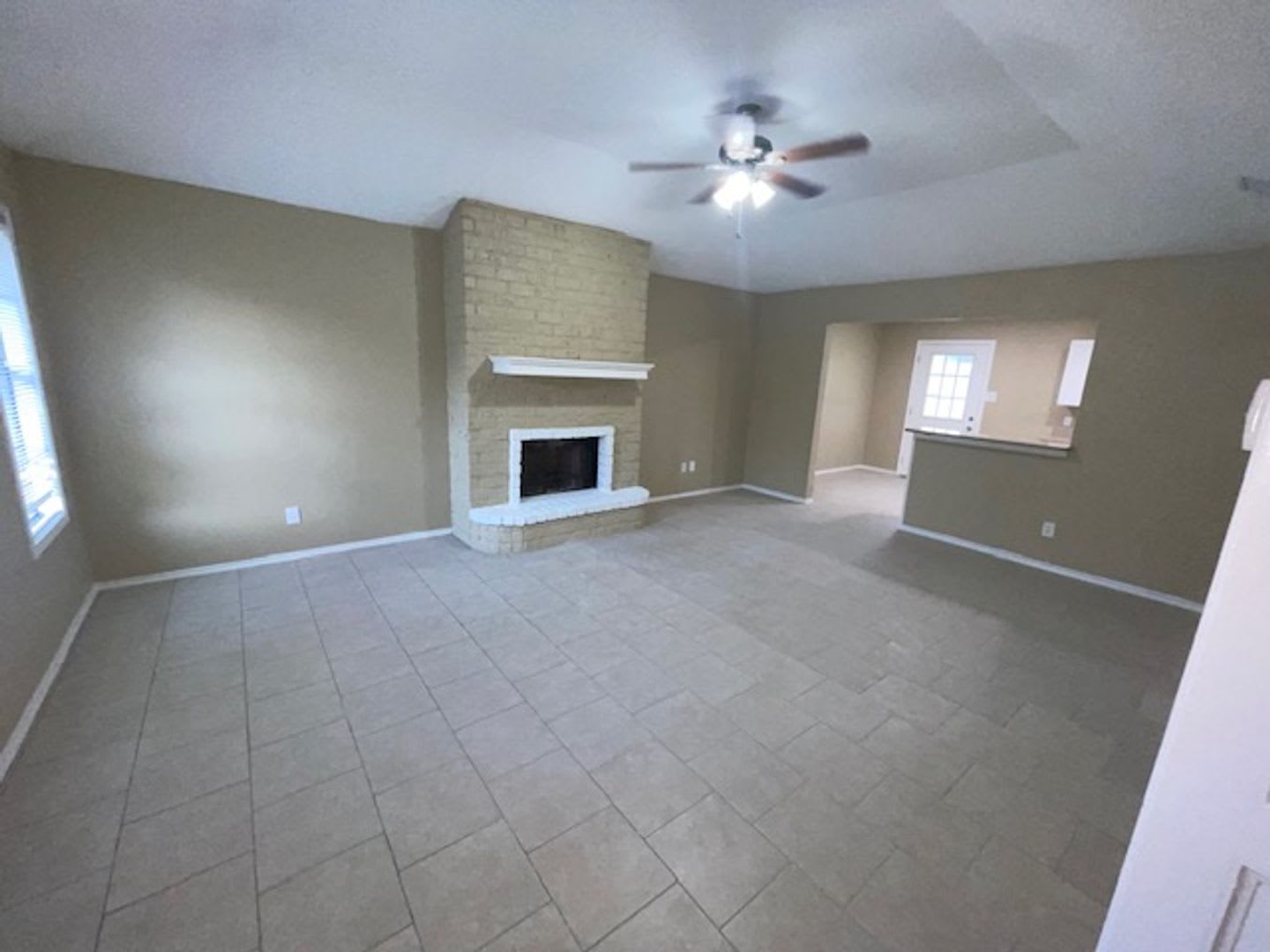 3 Bedroom 2 Bathrooms – photo 2