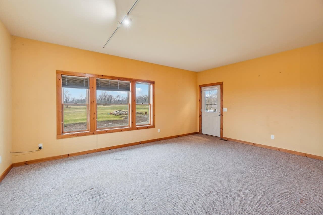 4750 S Zeeb Rd – photo 5