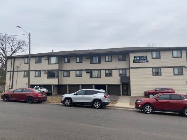 525 13th St S – photo 1