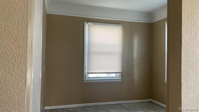 18631 Margareta Street – photo 4