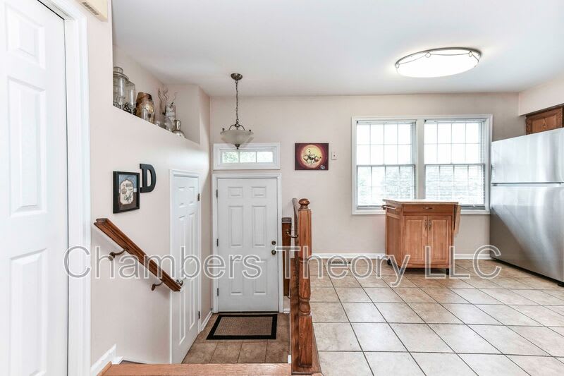 21929 Myrtlewood Sq. – photo 2