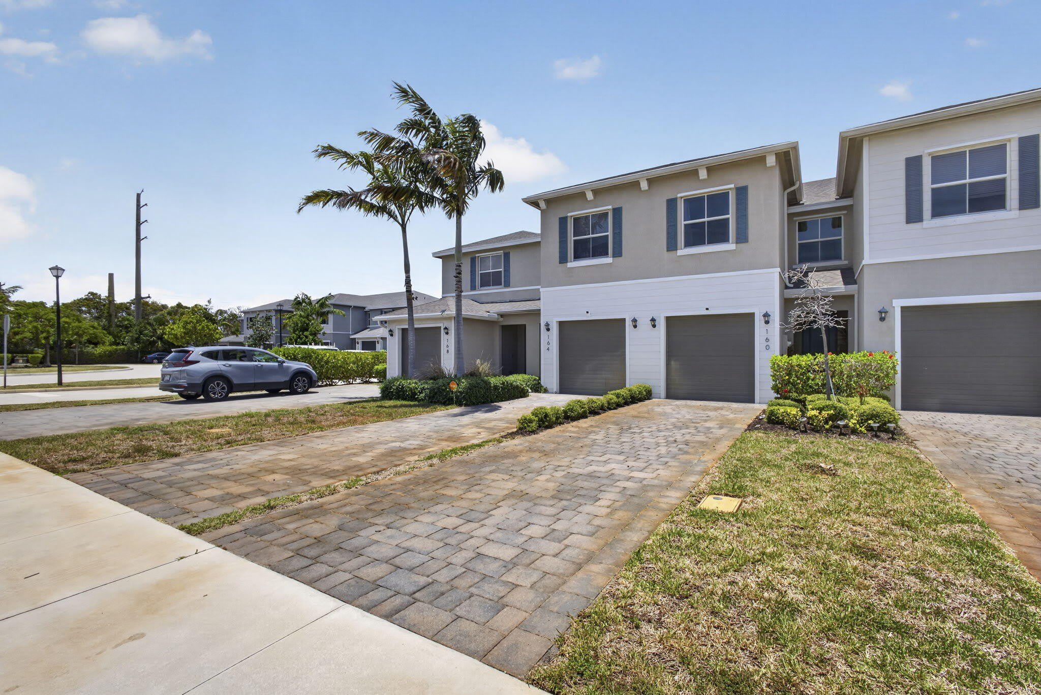 160 Bandol Street – photo 4