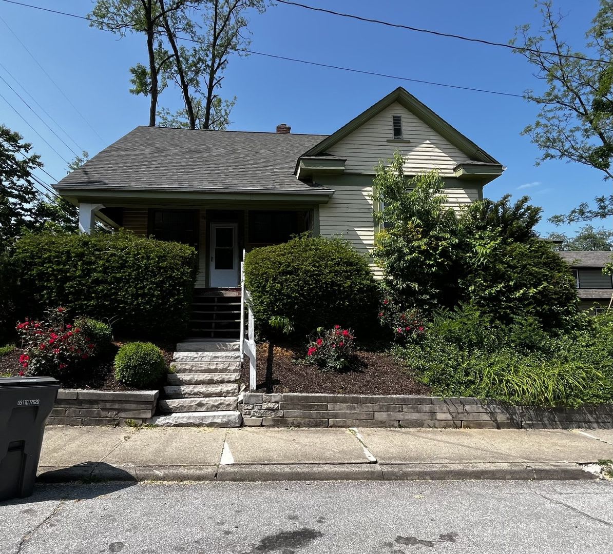 215 E. 9th St. – photo 1