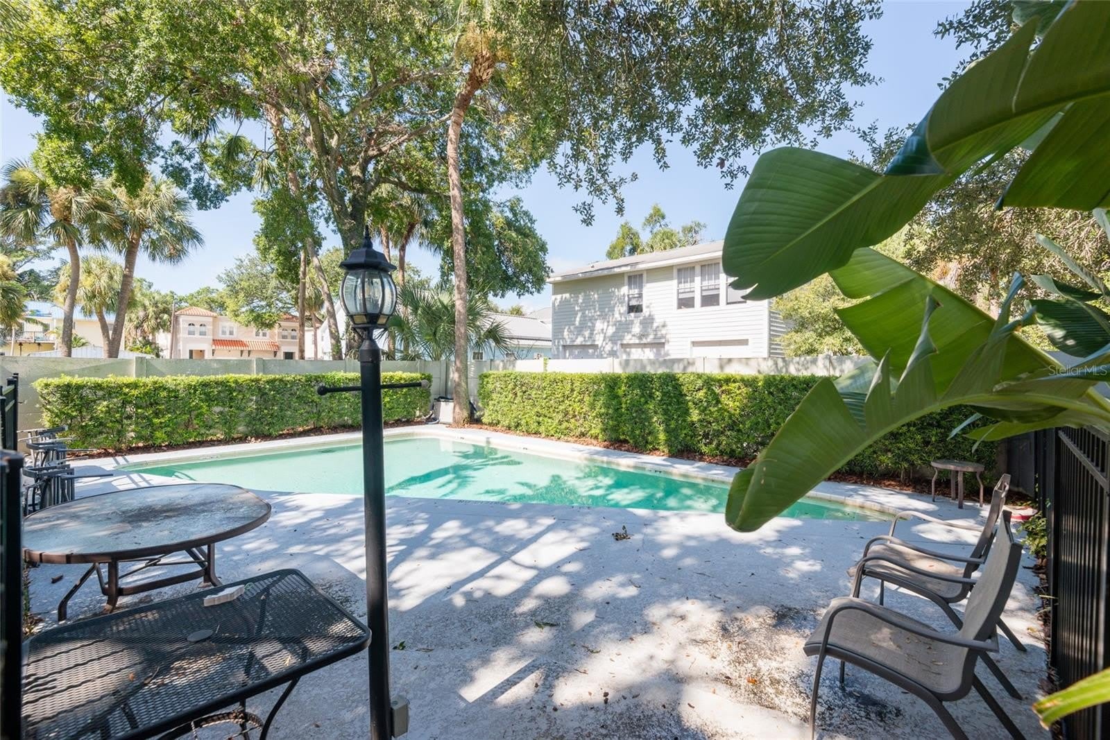 315 S EDISON Avenue – photo 2