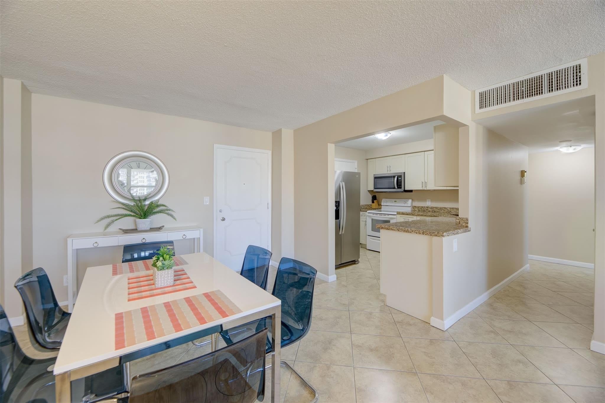 305 N Pompano Beach Boulevard – photo 4