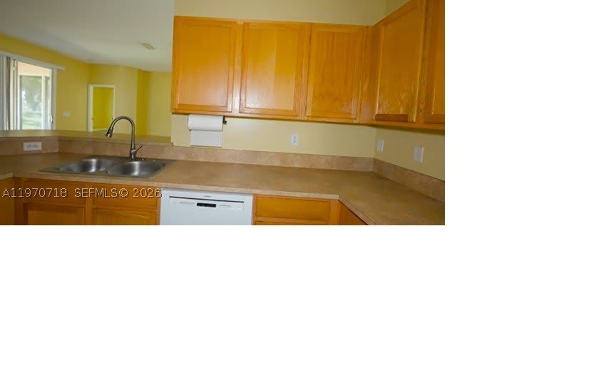 8720 97Th Ave – photo 3