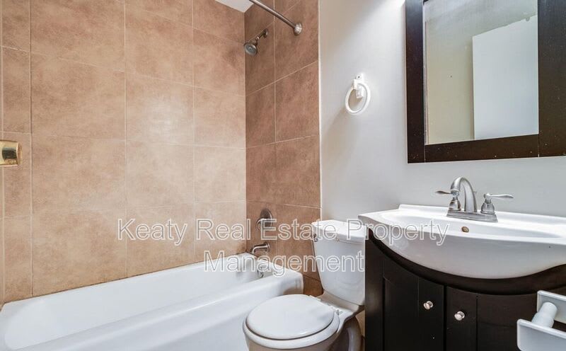 211 Versailles Boulevard – photo 5
