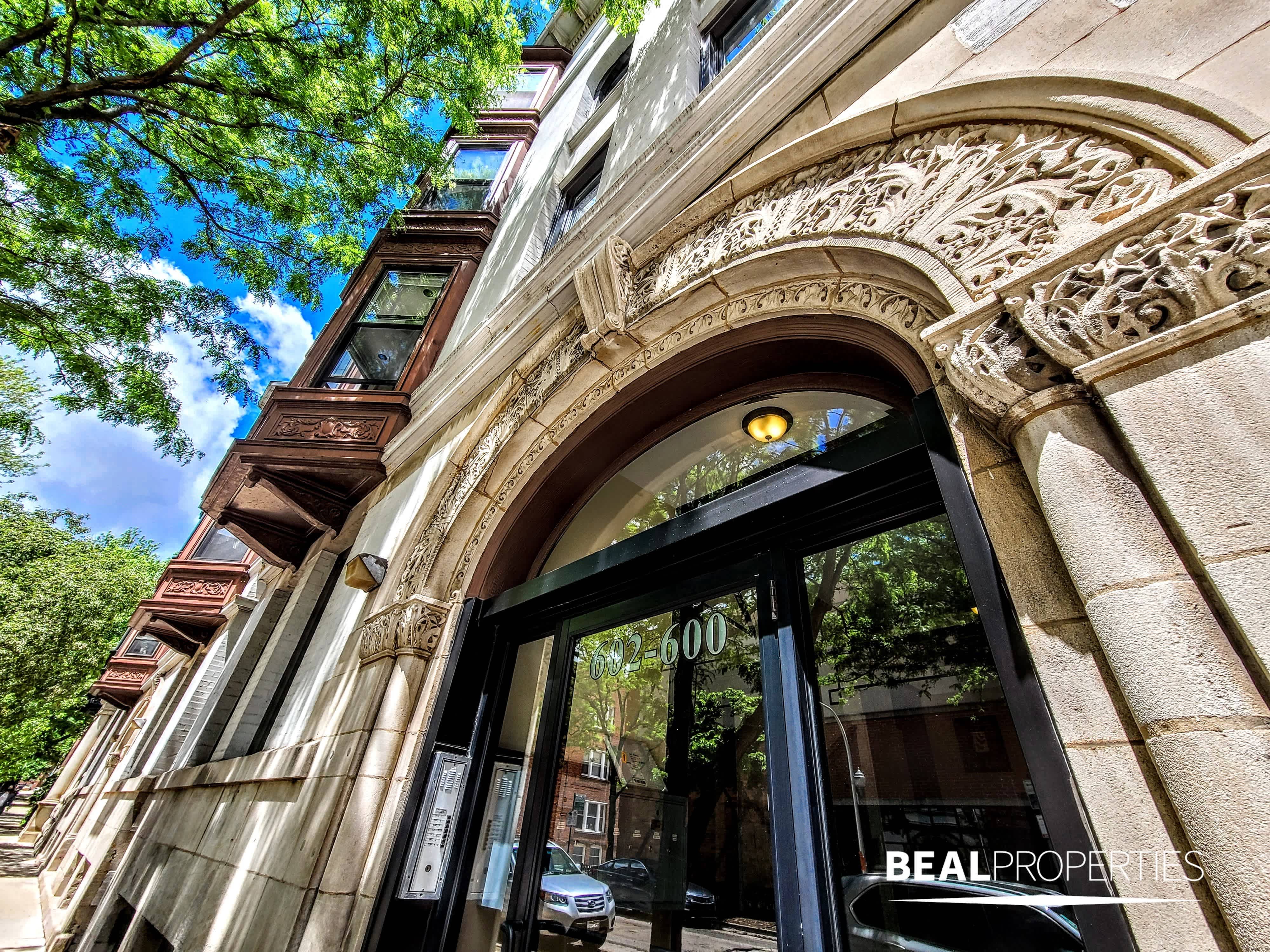 602 W Surf St – photo 2