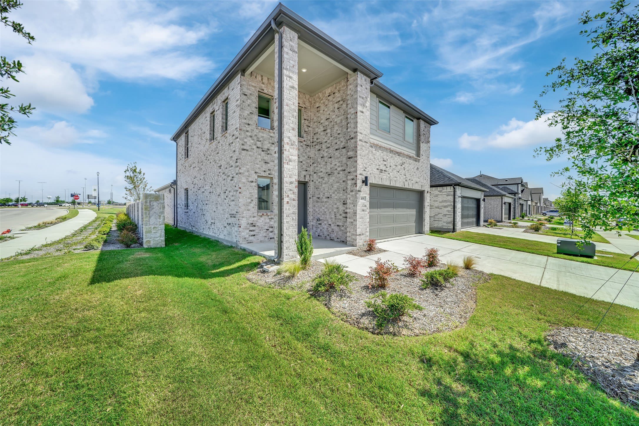 305 Millwood Road – photo 3