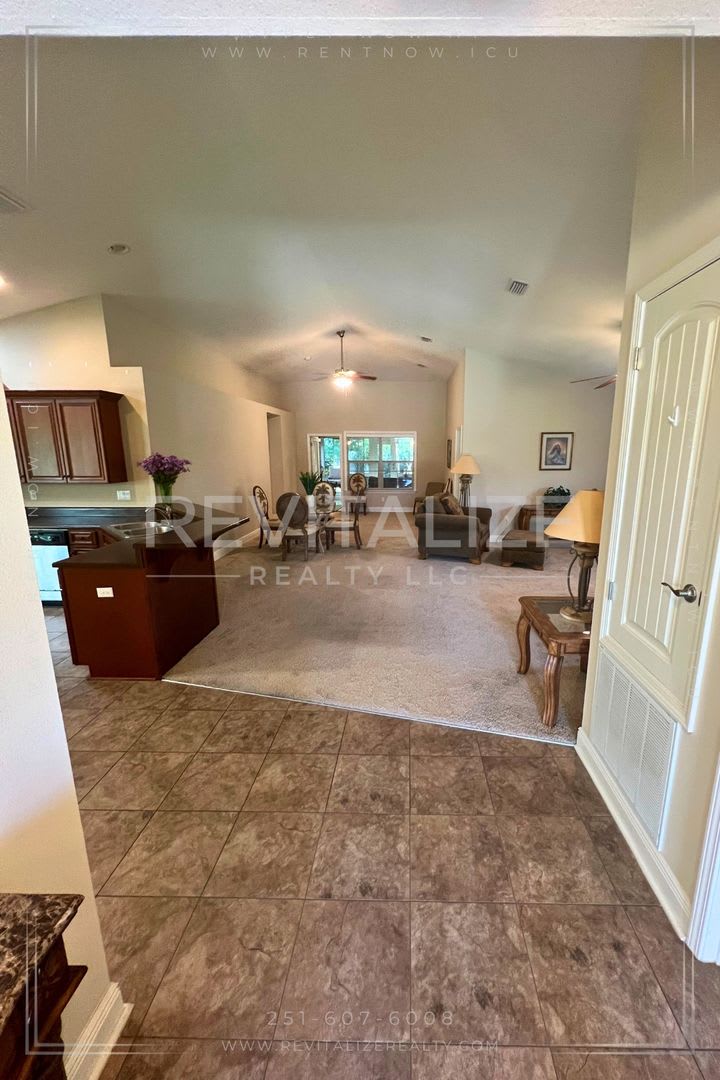 Beautiful Home in Huntington Woods with Sunroom! – photo 2