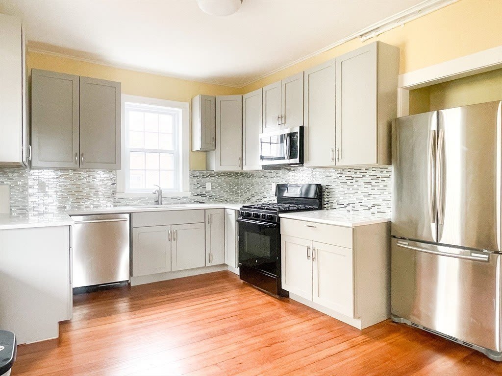381 Centre St 2 – photo 1