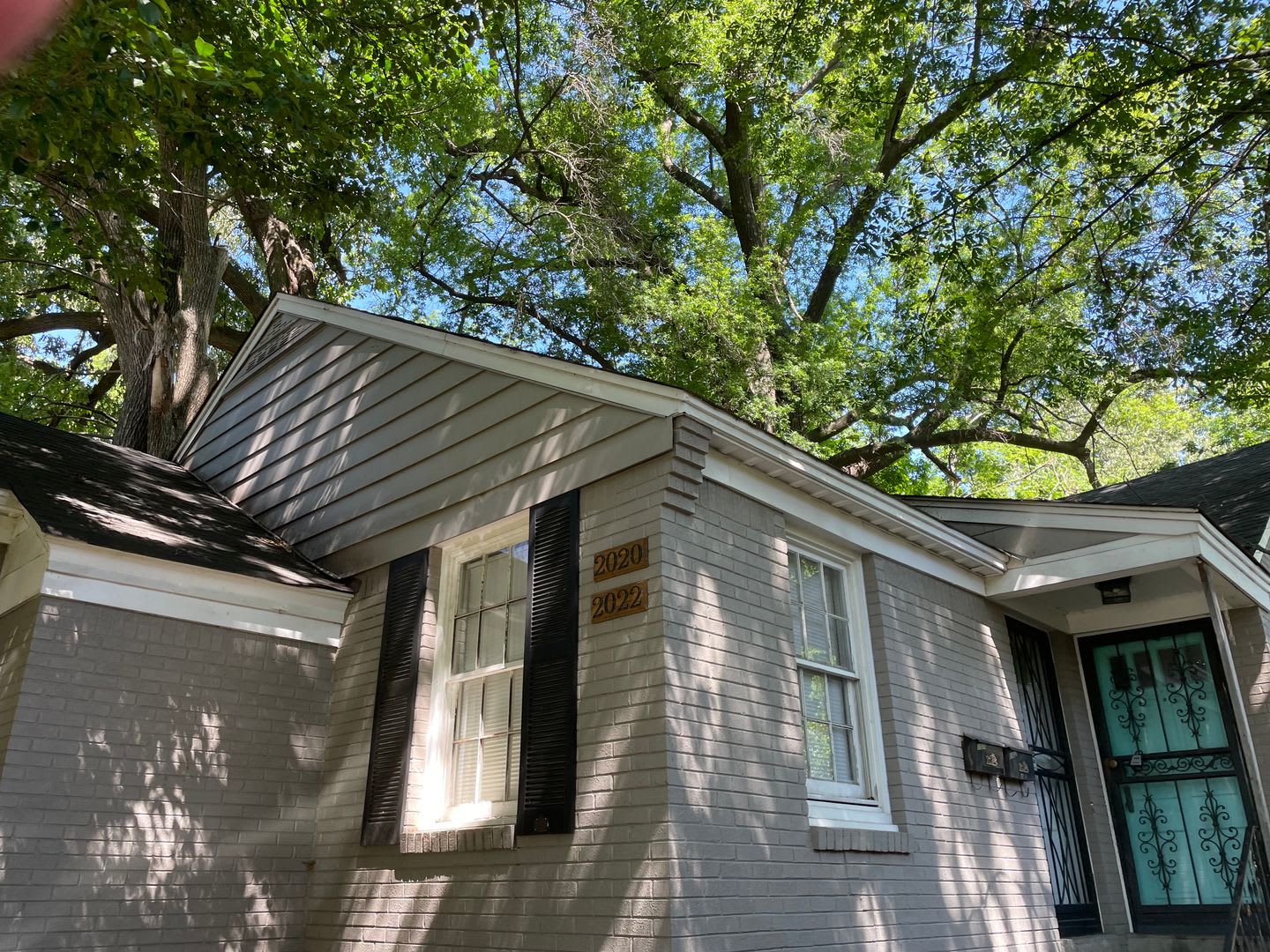 2 bedroom 1 bath in Midtown near Peabody and Cooper – photo 1