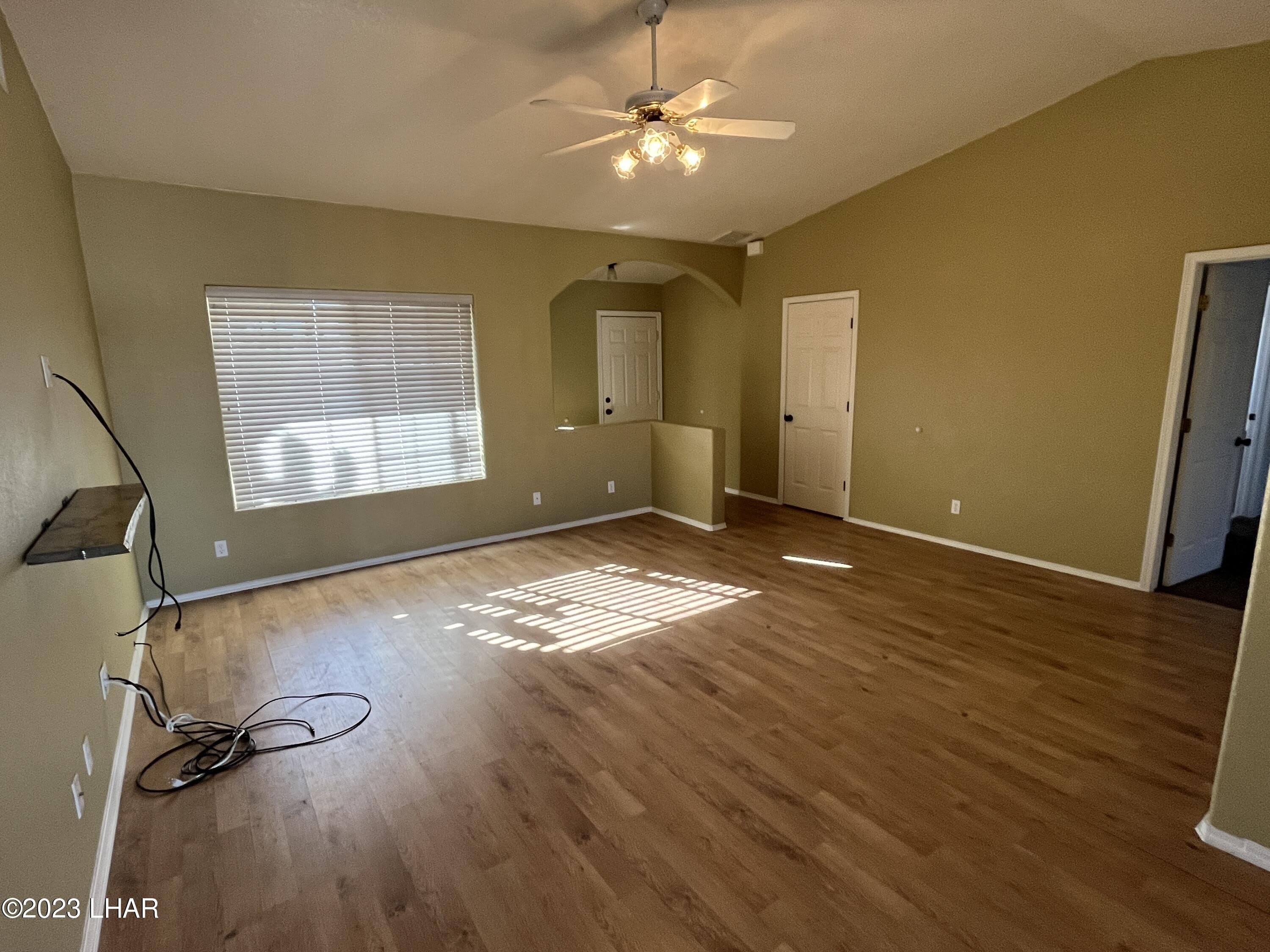 2557 Palisades Dr – photo 4