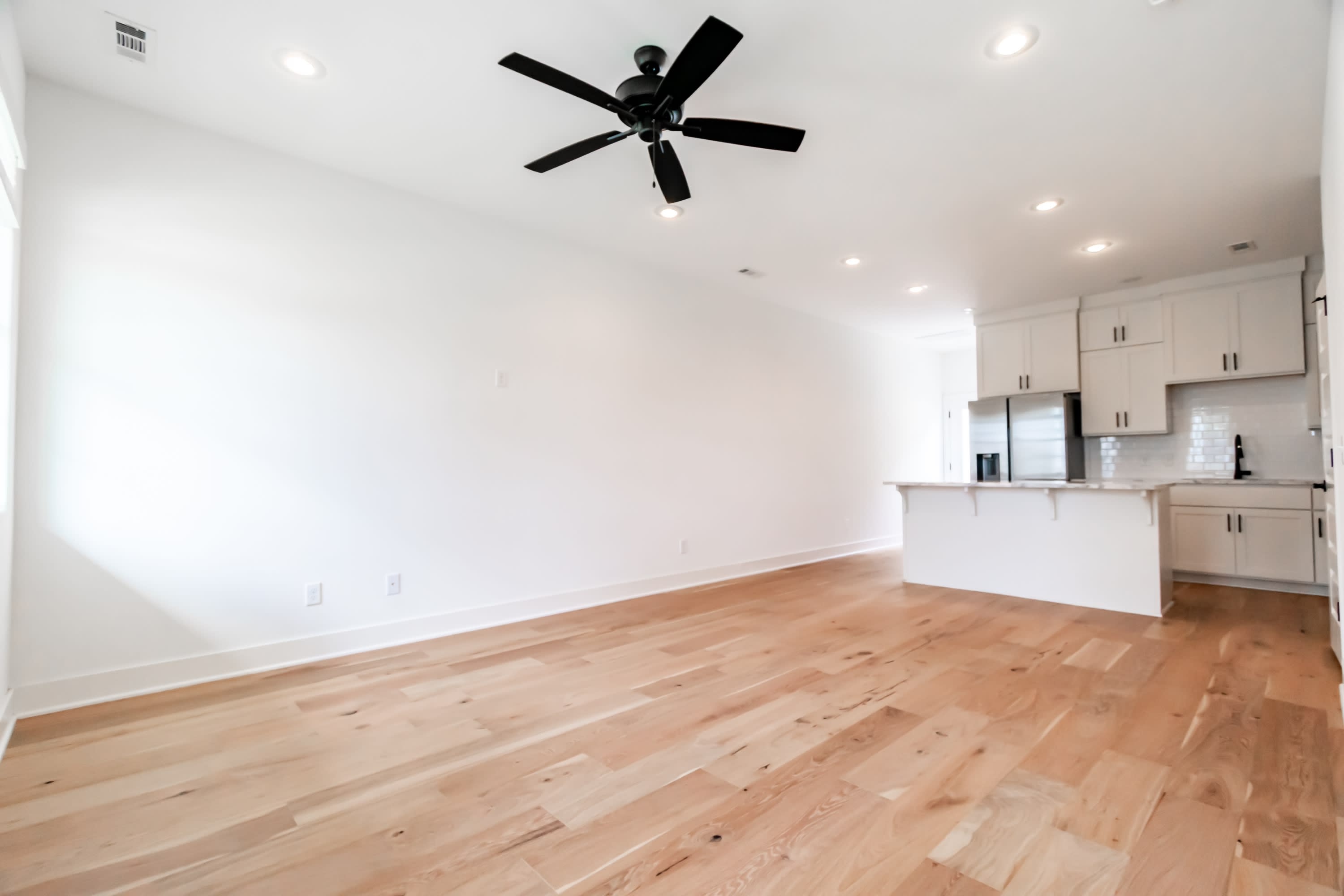 1420 East Huntsville Road – photo 2
