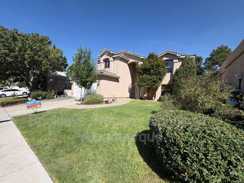 6517 Glen Oak NE – photo 2