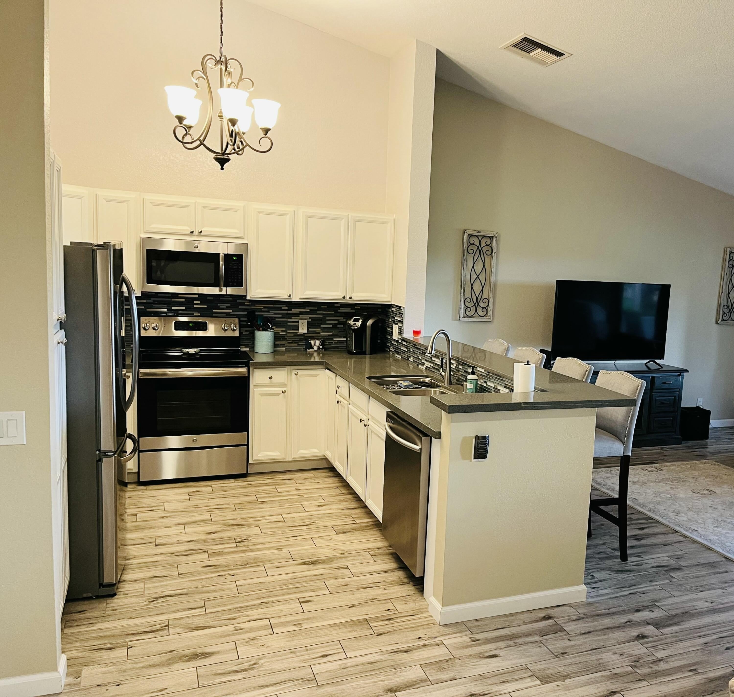 41120 Woodhaven Drive E – photo 1
