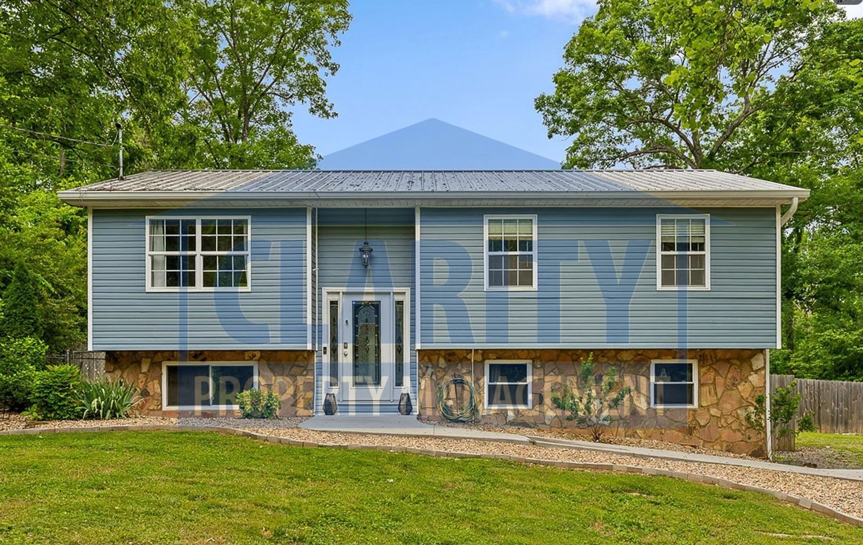 Beautiful four bedroom home!! – photo 1