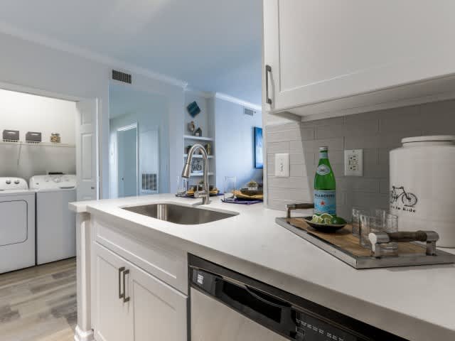 Avana Eastlake – photo 2