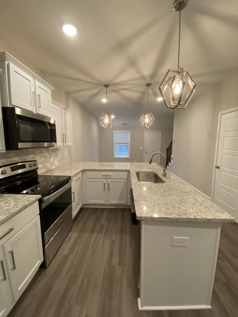 1027 Glenkirk Drive – photo 4
