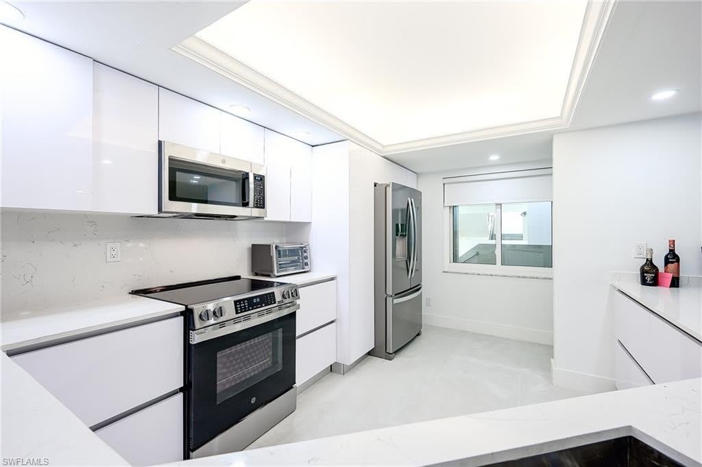 592 Beachwalk Cir – photo 3