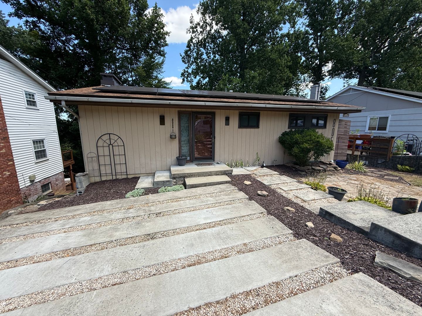 3 bed 2 bath home for rent – photo 1
