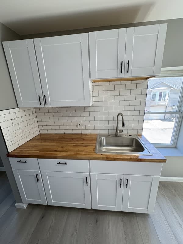 662 Second Avenue Apt 4 – photo 3