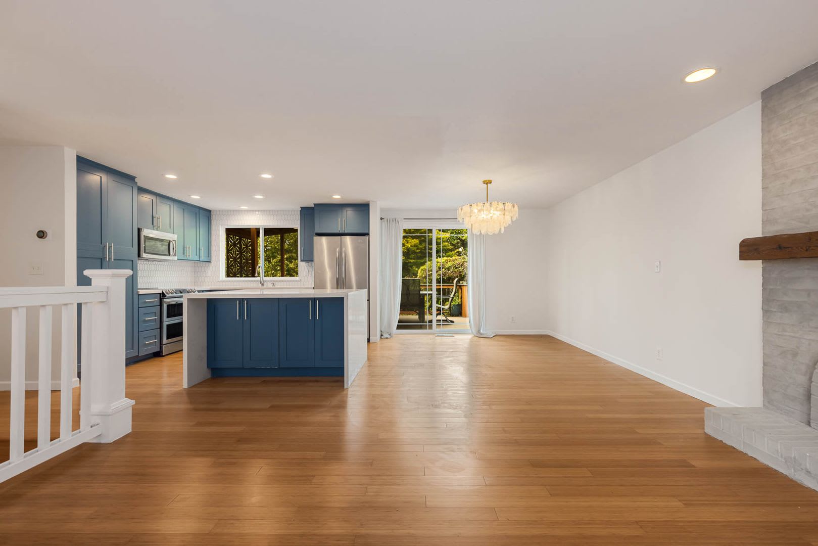 Finn Hill Home with Large Entertaining Patio & Backyard – photo 5