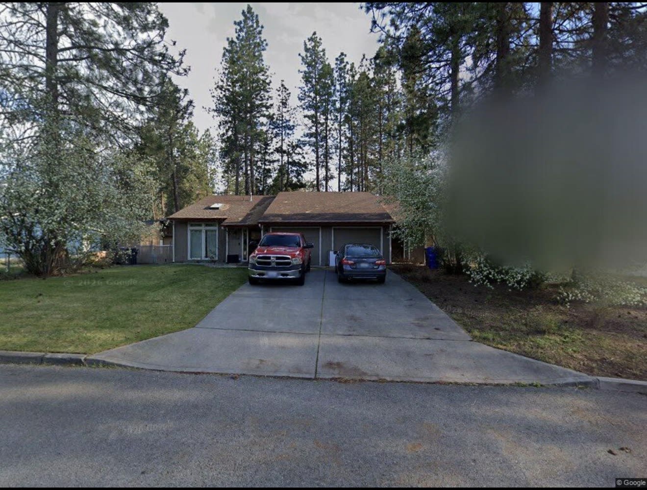 10702 East 29th Avenue – photo 1